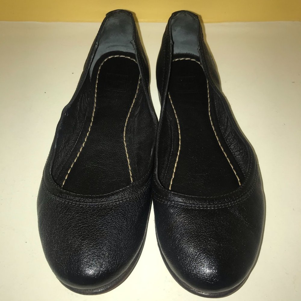 FRYE Black Leather Flats